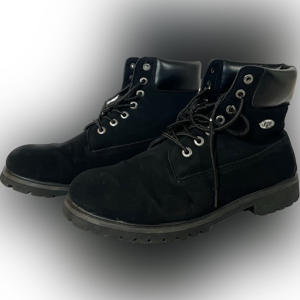 Men’s 10.5 Black Lugz Suede Boots